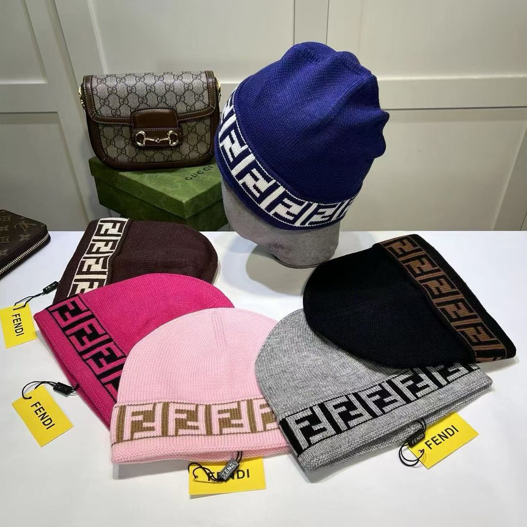 M1R86F44 Popular hats