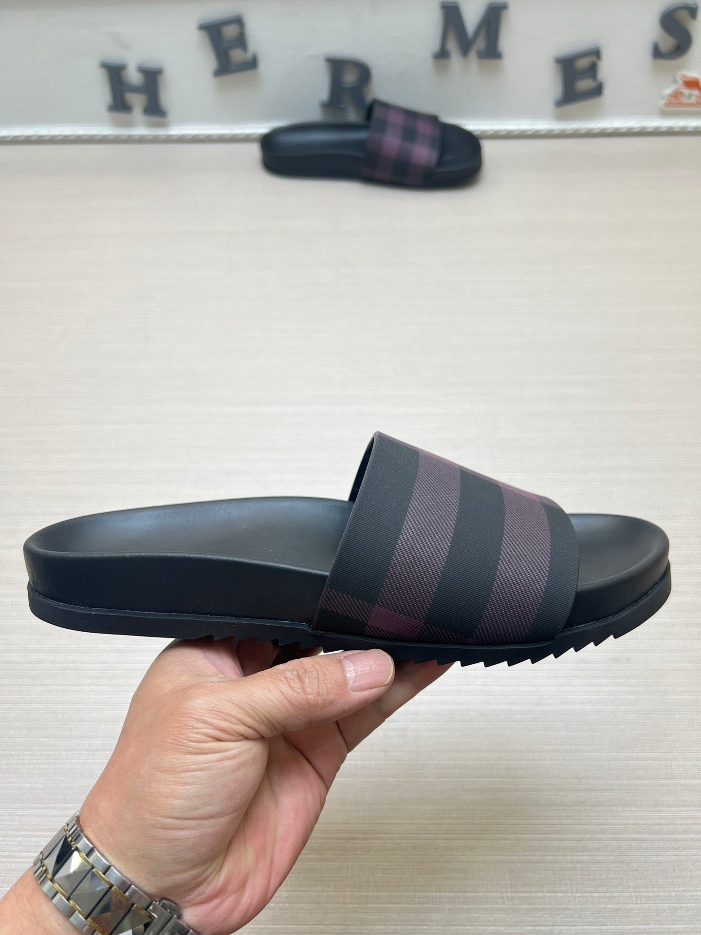 Z5ZR119 Popular slippers