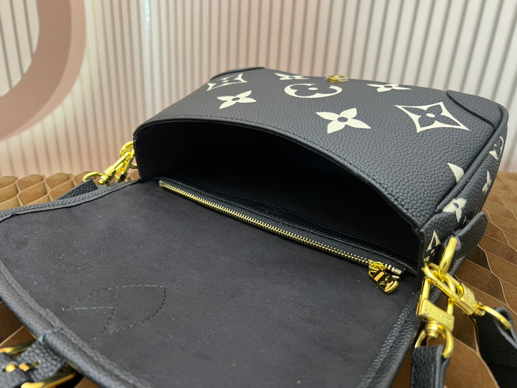 B12X73E28 Popular leather bag 