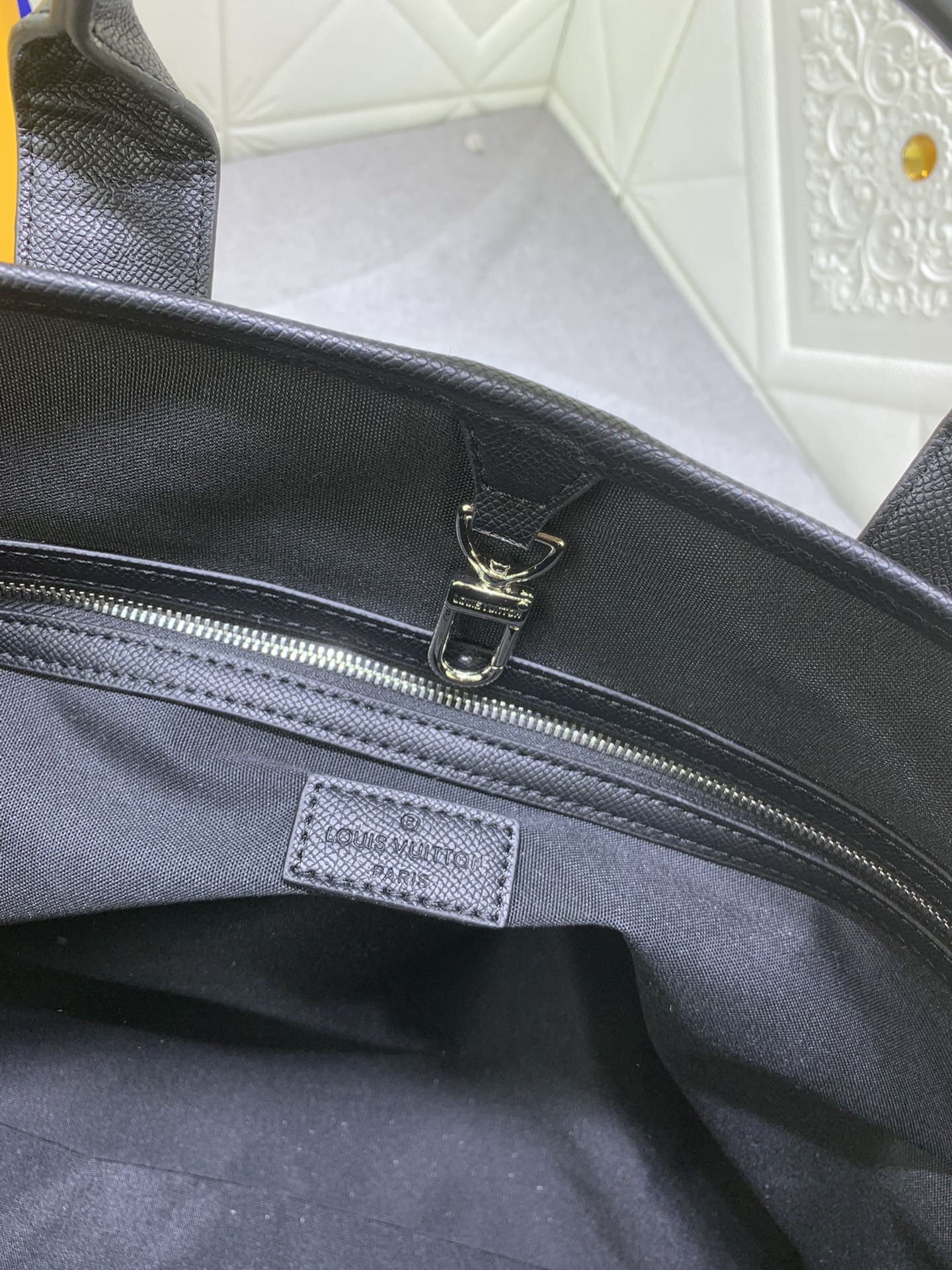 B12X44E350 Popular    leather bag 