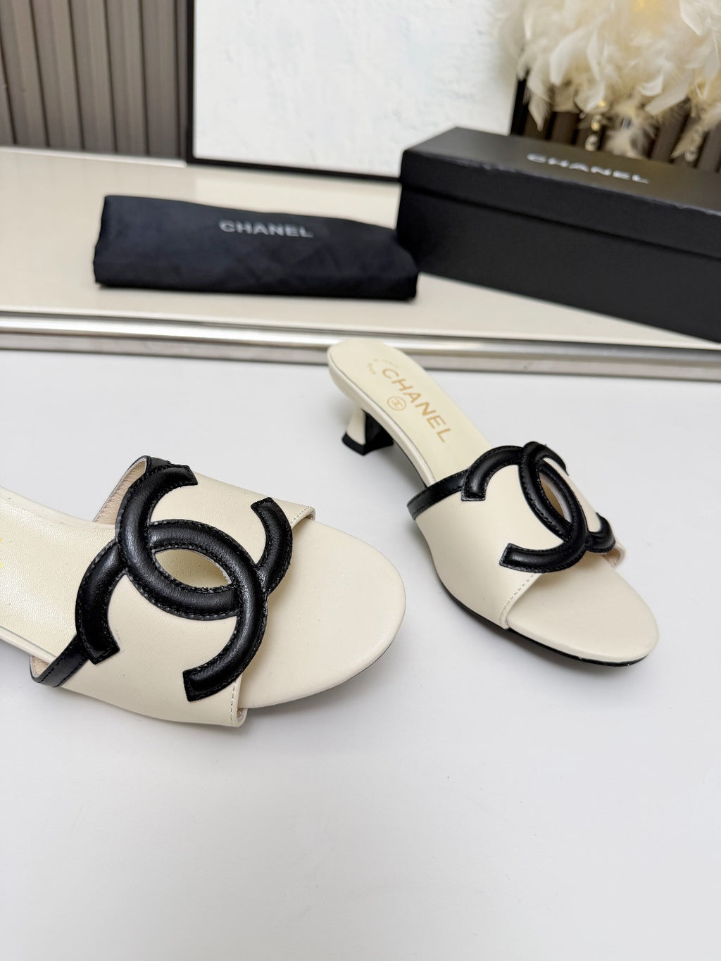 ZPX76C4  Popular high-quality leather slippers