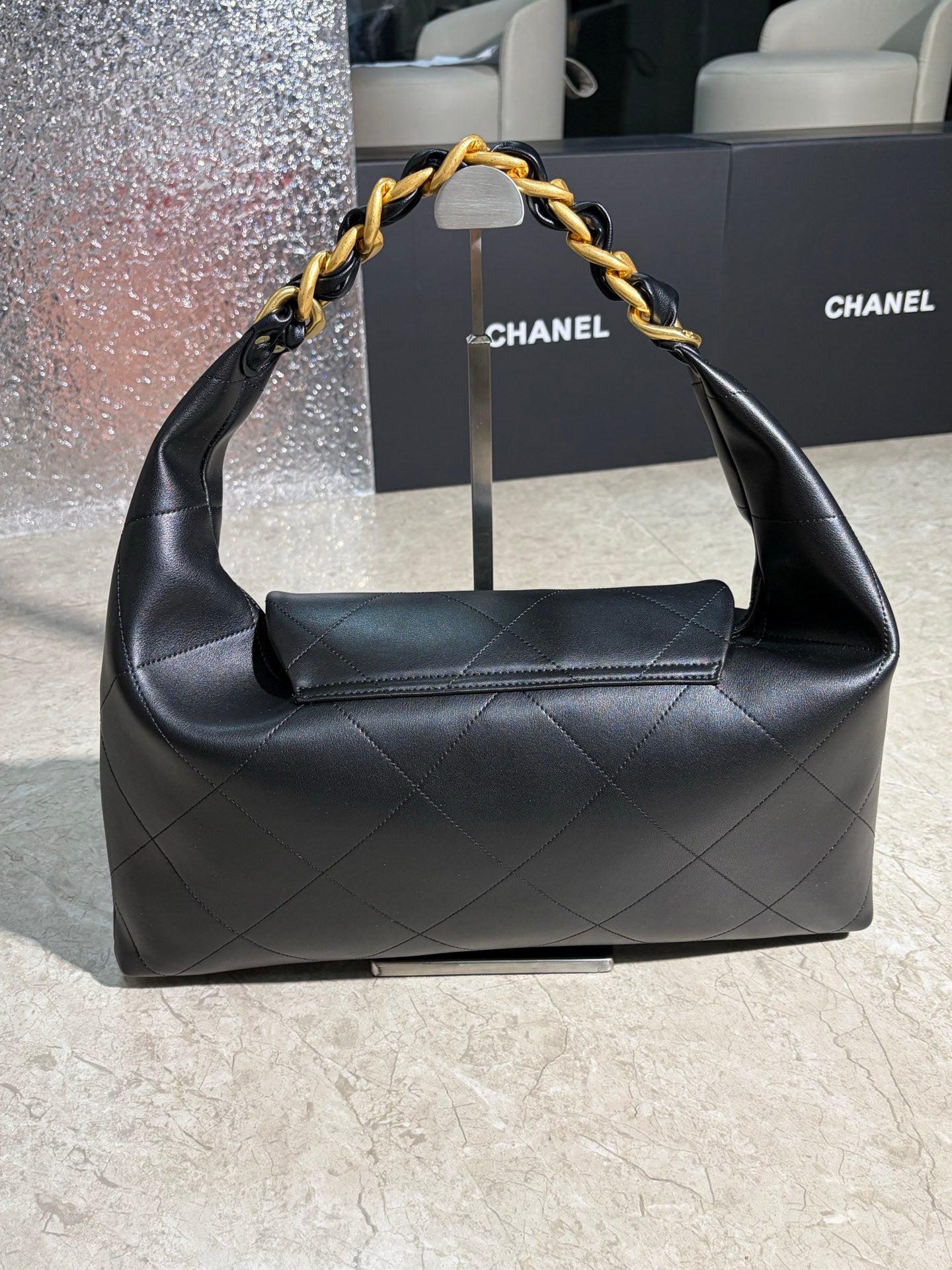 B1R15C146 Popular leather bag