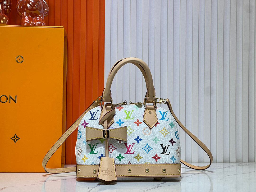 B1P46E104 Popular leather bag