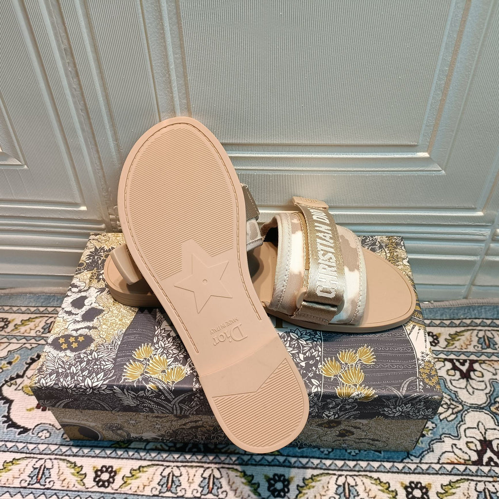 Z1ZD20 Popular Slippers