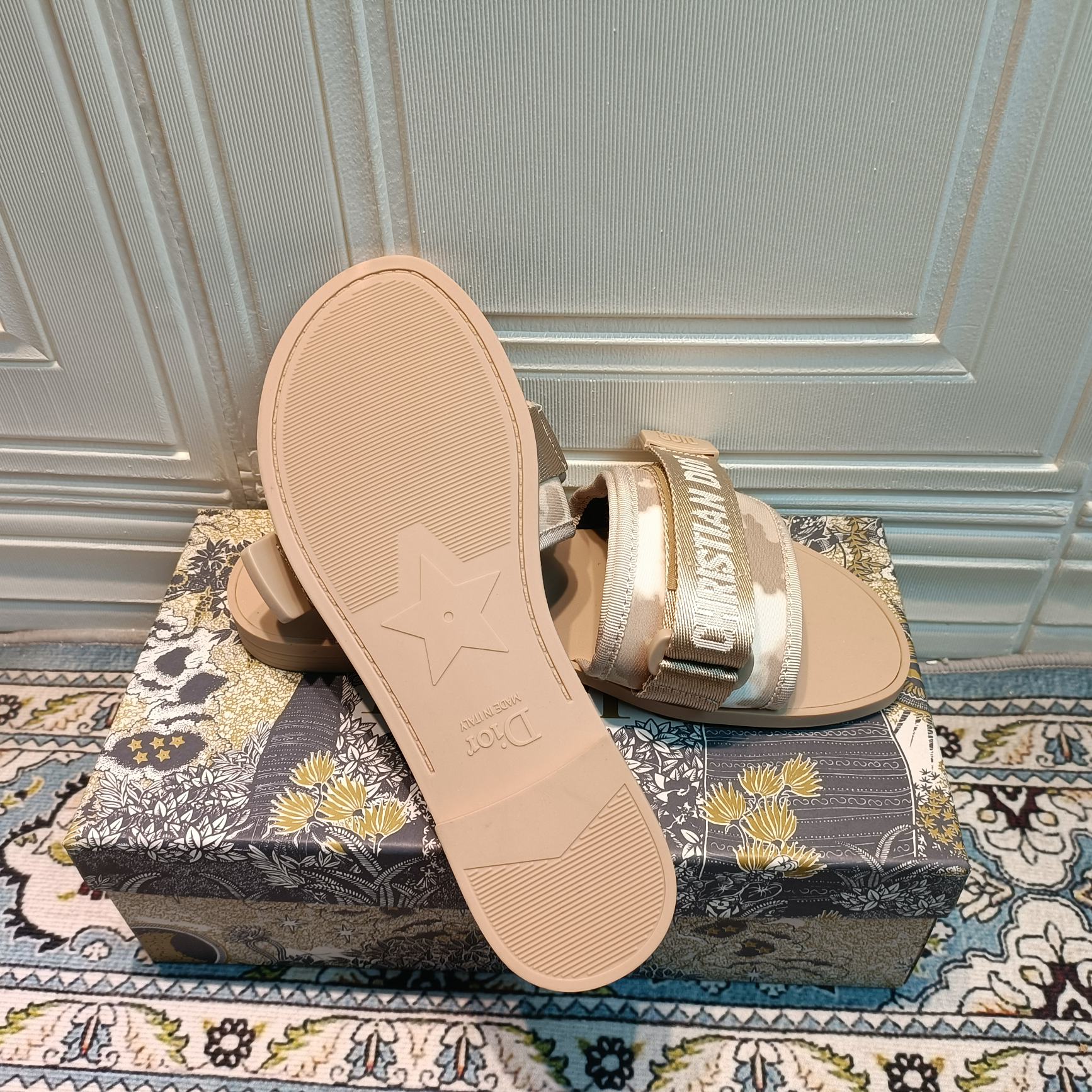 Z1ZD20 Popular Slippers