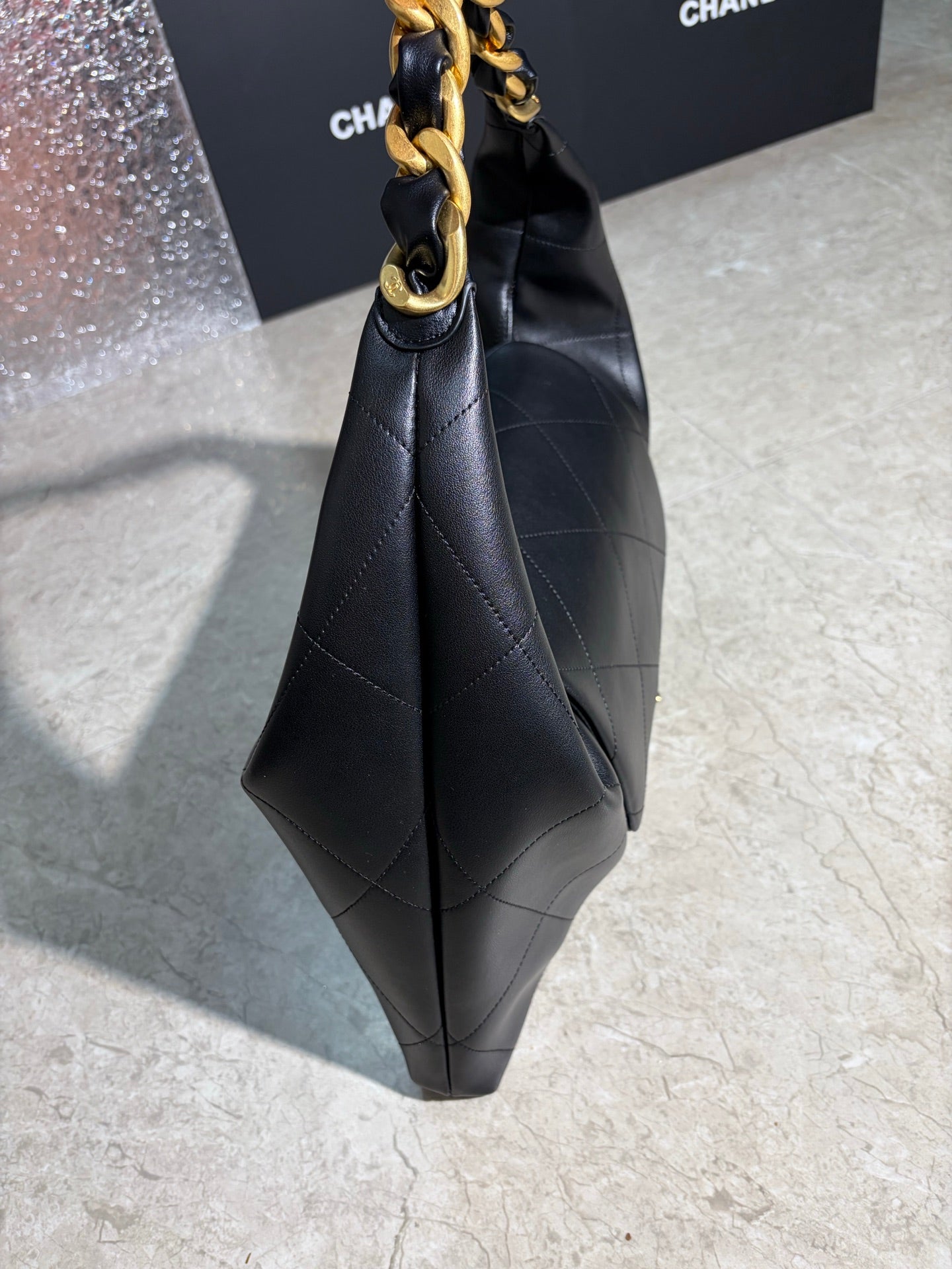 B1R15C146 Popular leather bag