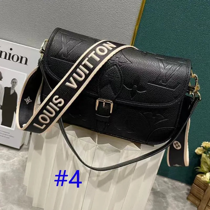 B12X44E318 Popular   leather bag 