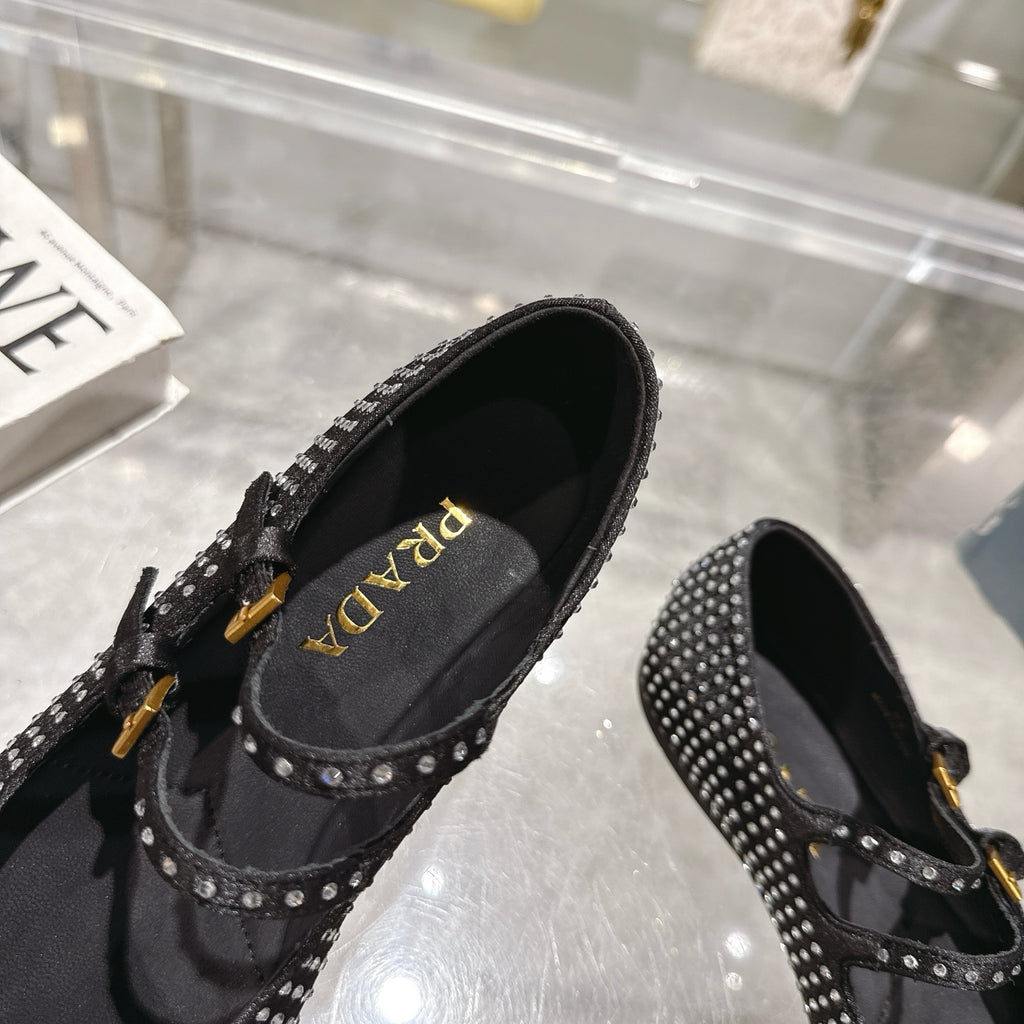 Z2R85P52  Popular high-quality shoes