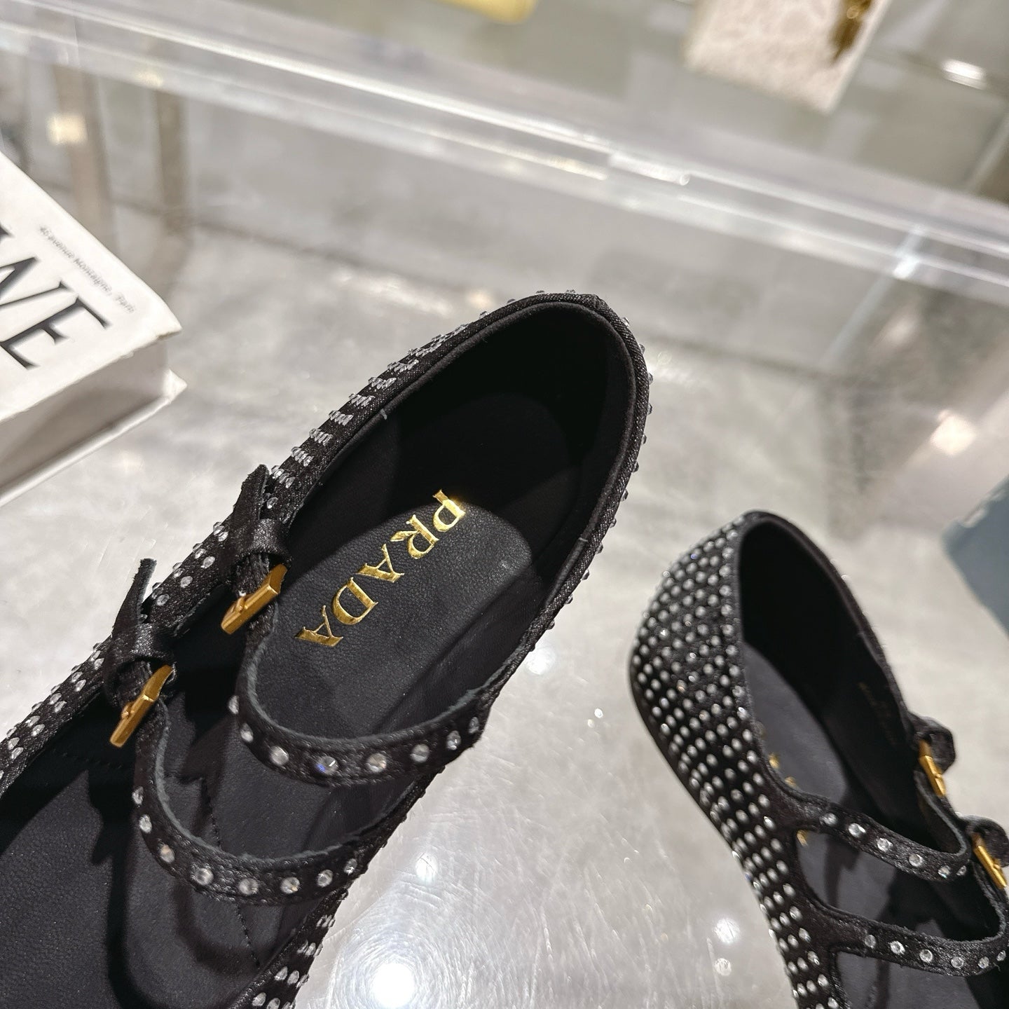 Z2R85P52  Popular high-quality shoes