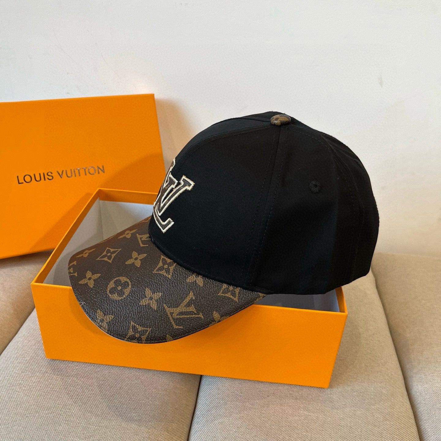 M1N65E16 Popular  hats
