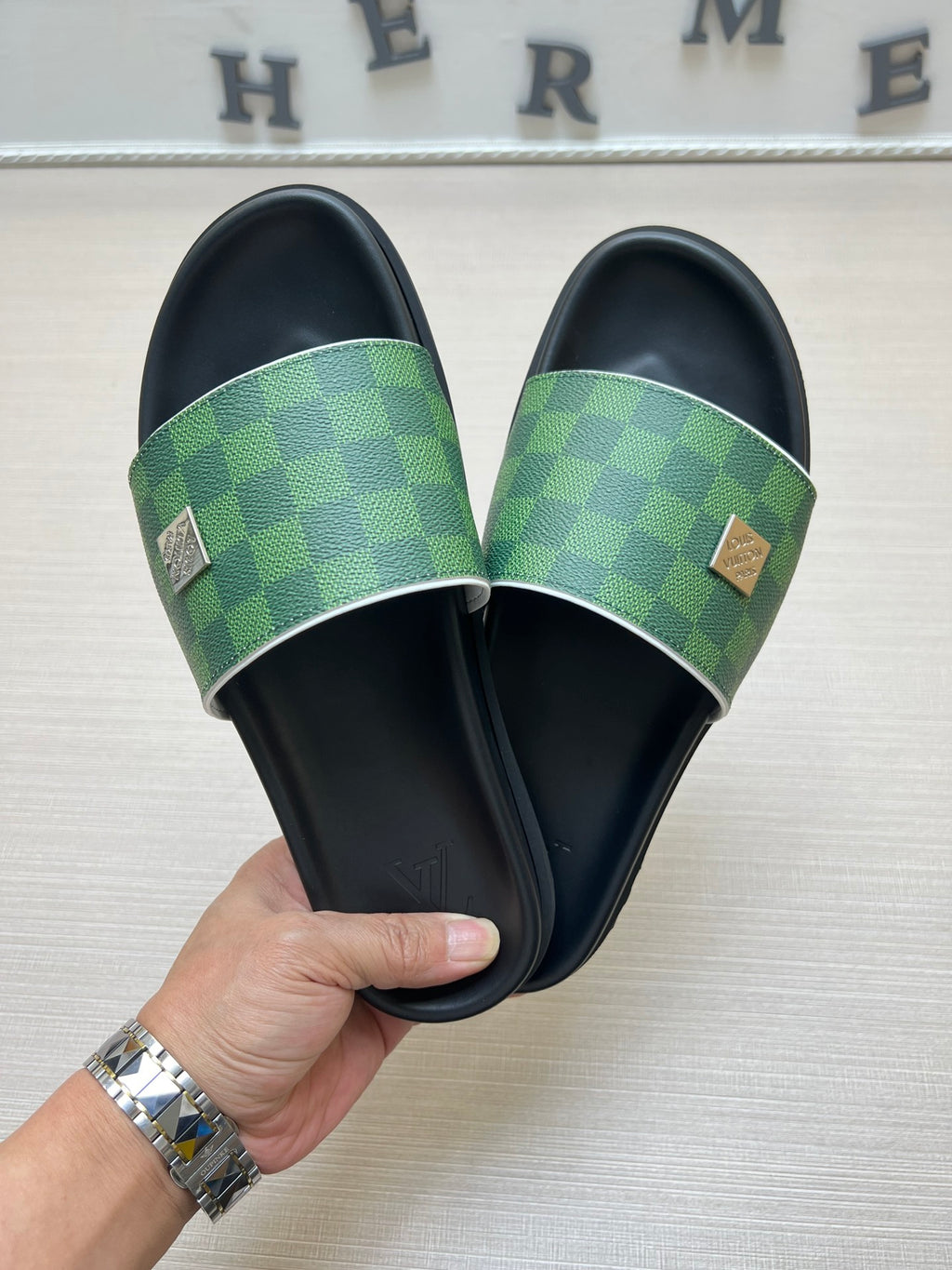 Z5ZE69 Popular slippers