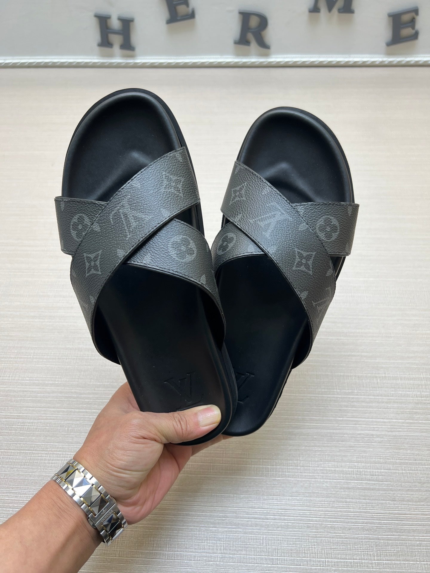 Z5ZE56 Popular slippers