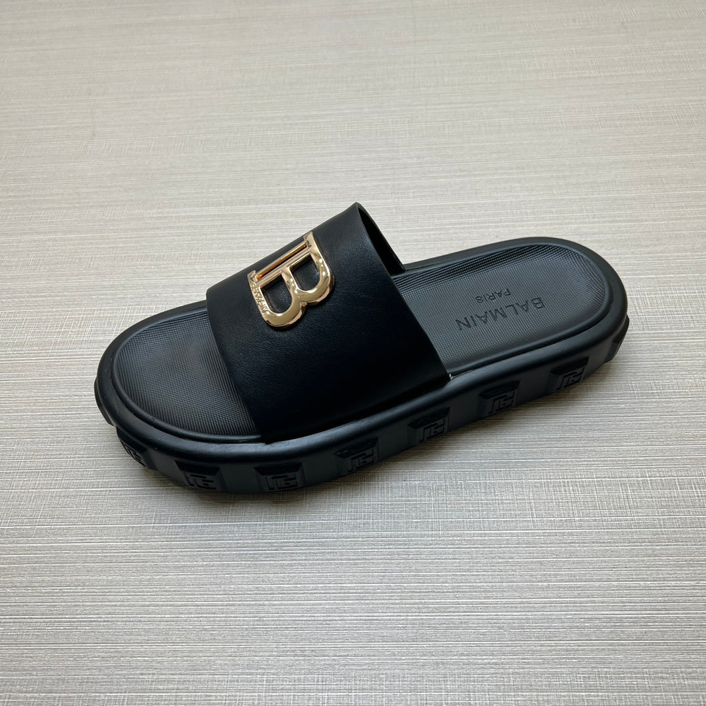 Z5ZA110  Popular slippers