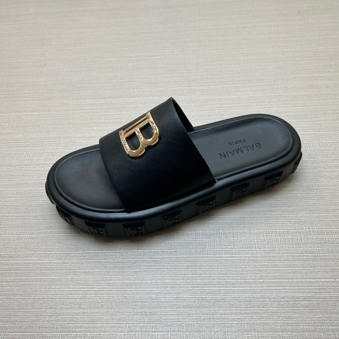 Z5ZA110  Popular slippers