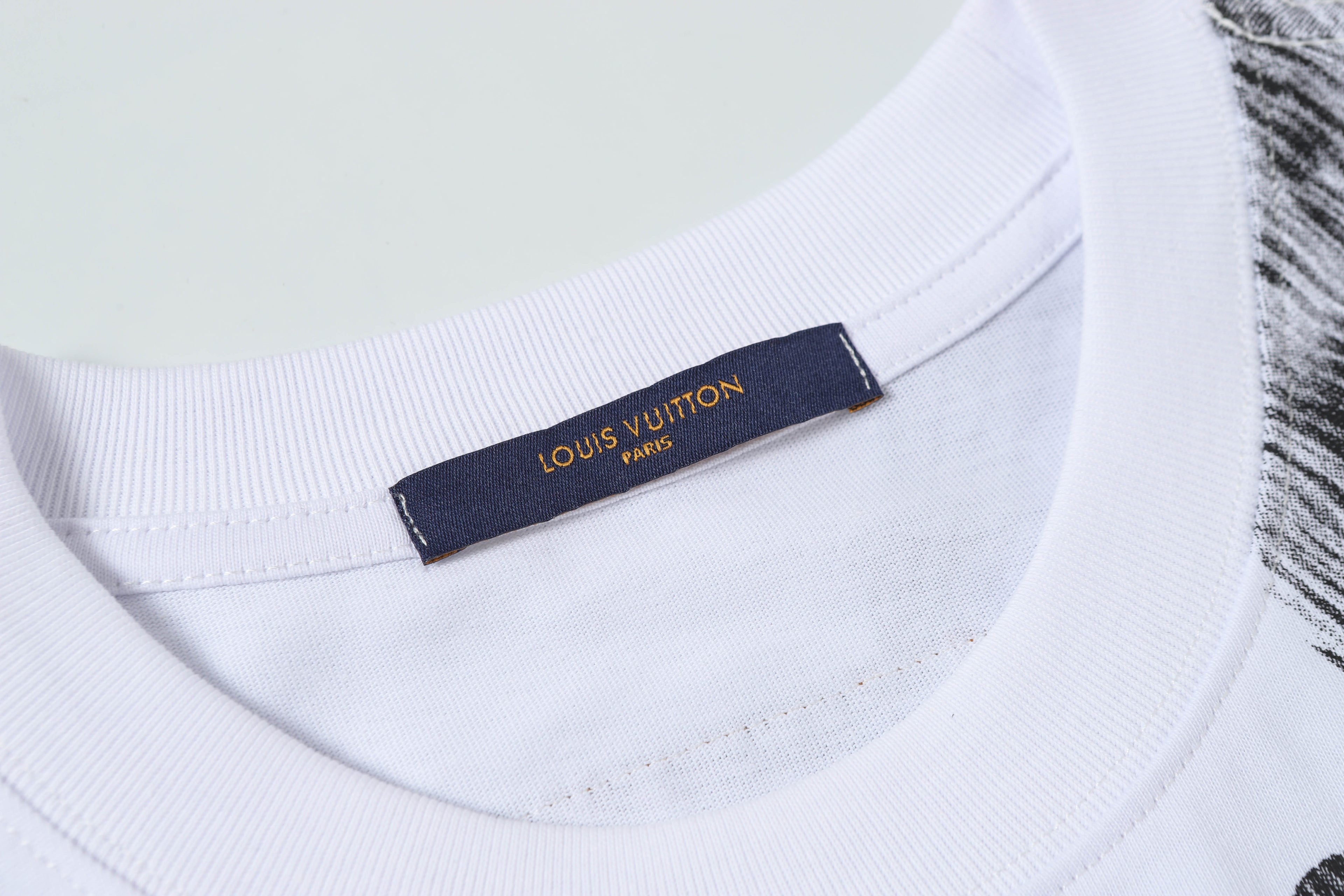 U1R45E164 Popular T-shirt