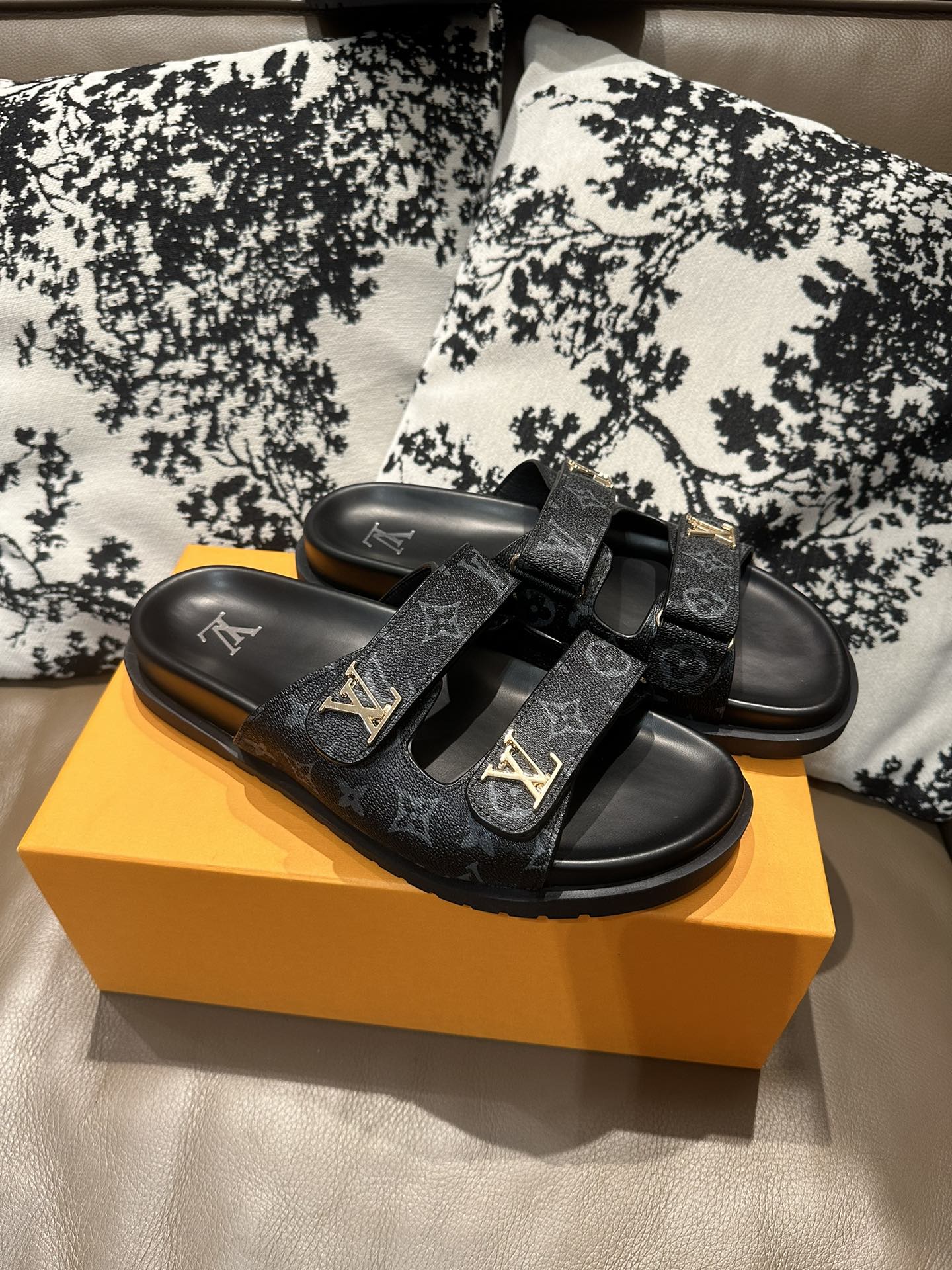 Z2Z85E29  Popular leather Shoes