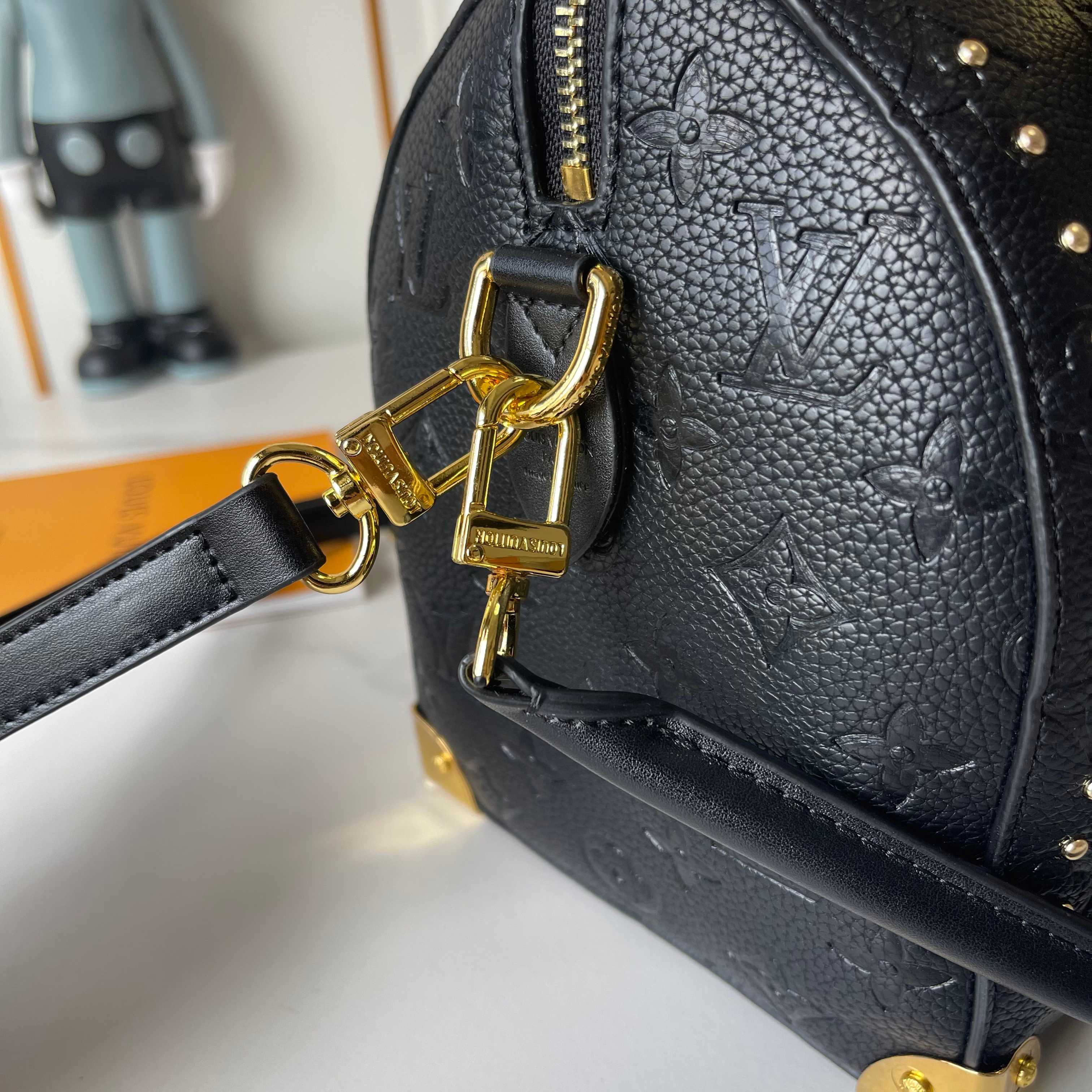 B1P46E77 Popular leather bag