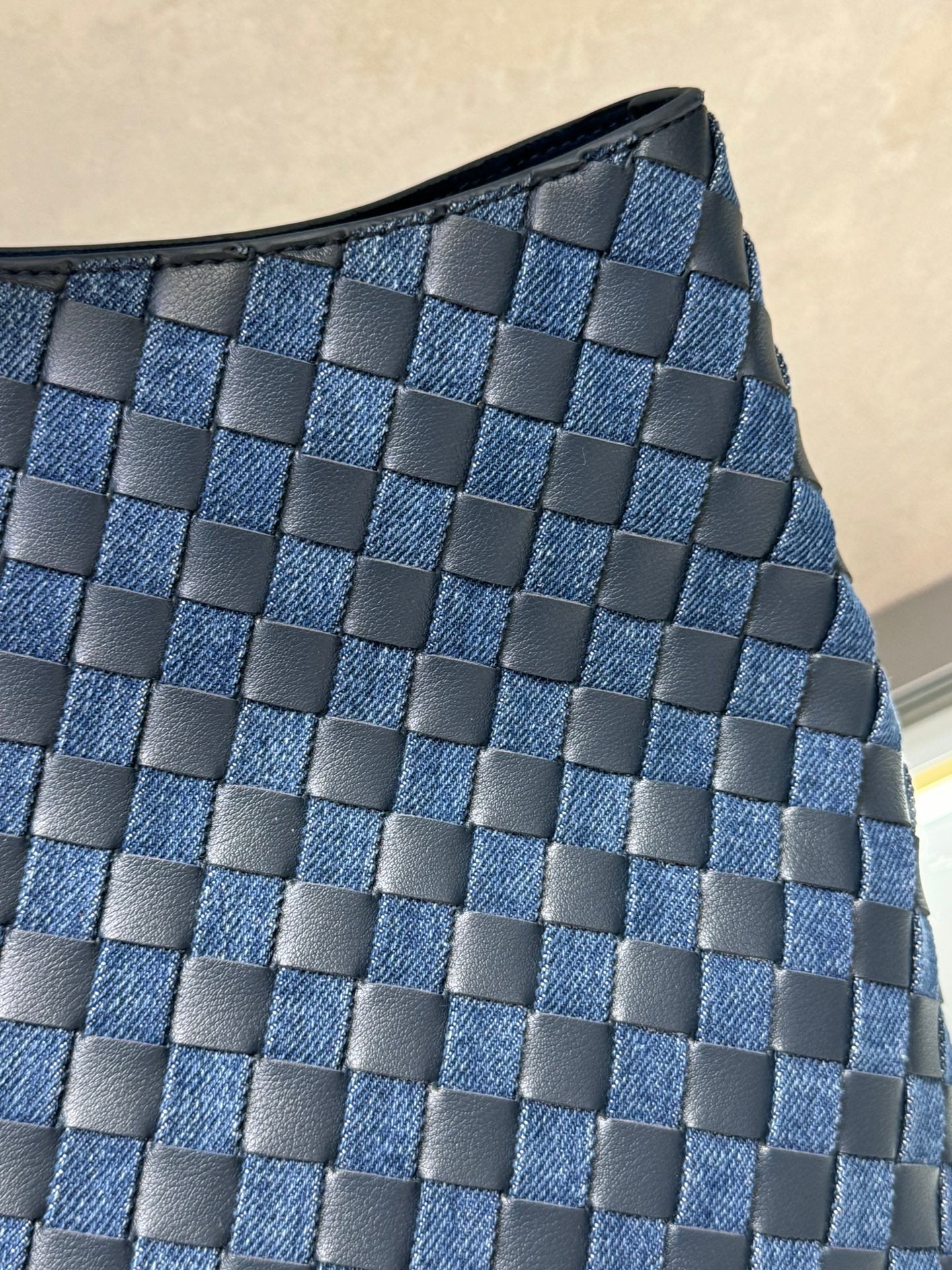B1X104A70 Popular   High quality leather bag