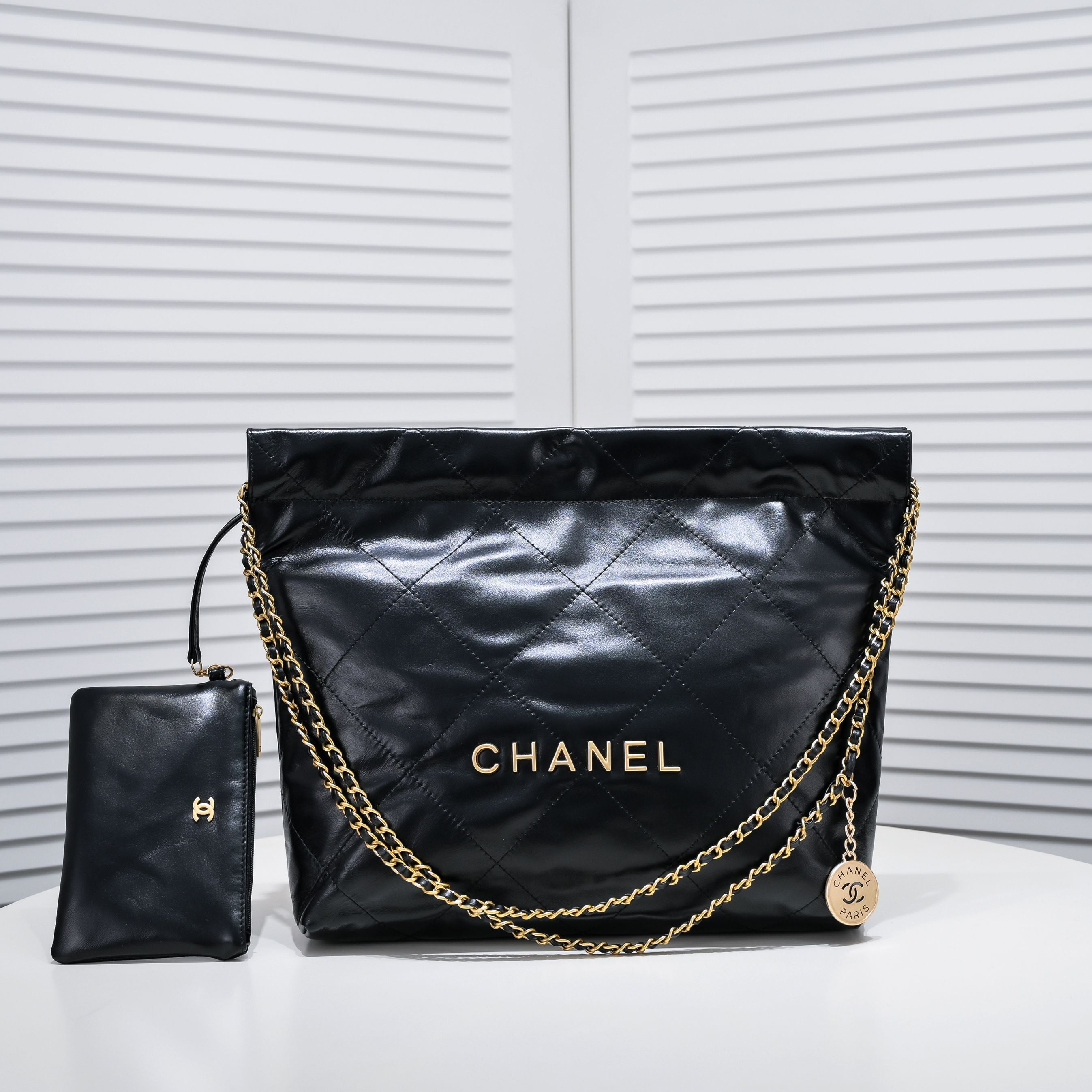 B1X43C70 Popular  leather bag 