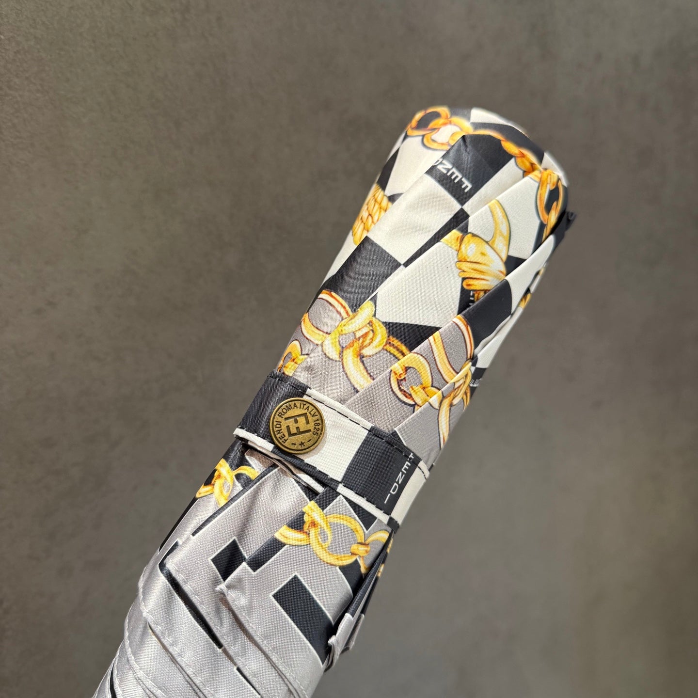 J1N46F10 Popular UV resistant umbrella