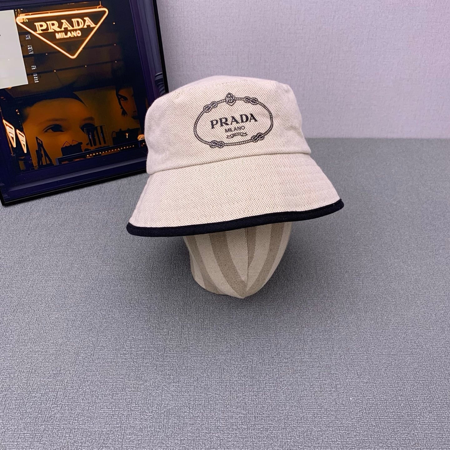 M1Z45D559 Popular  hats