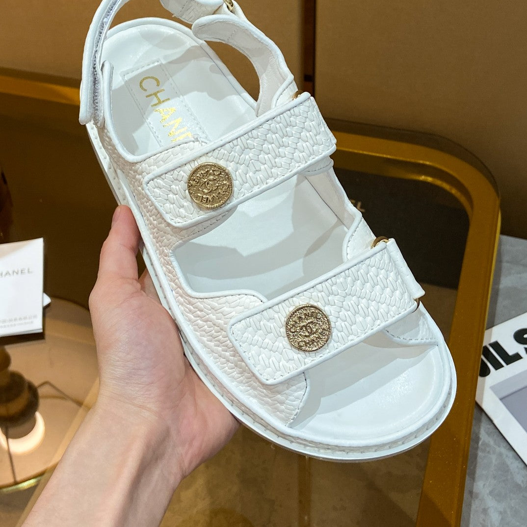 Z2Q55C49 Popular leather shoes