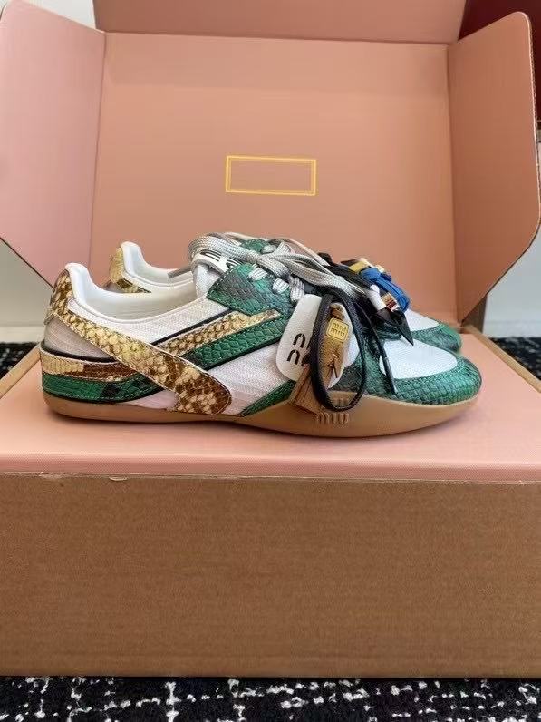 Z2R55A12  Popular high-quality shoes