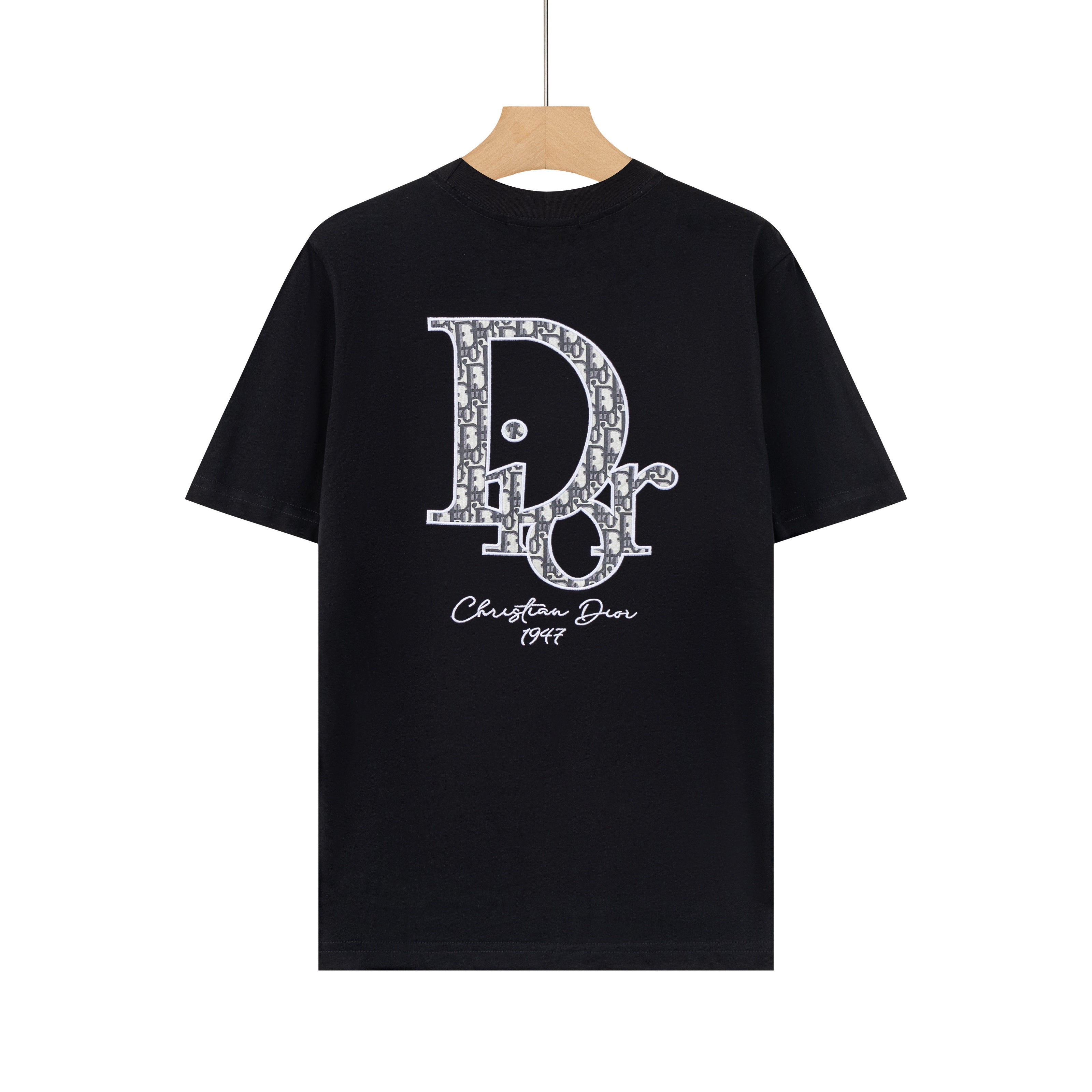 U1R76D29 Popular T-shirts