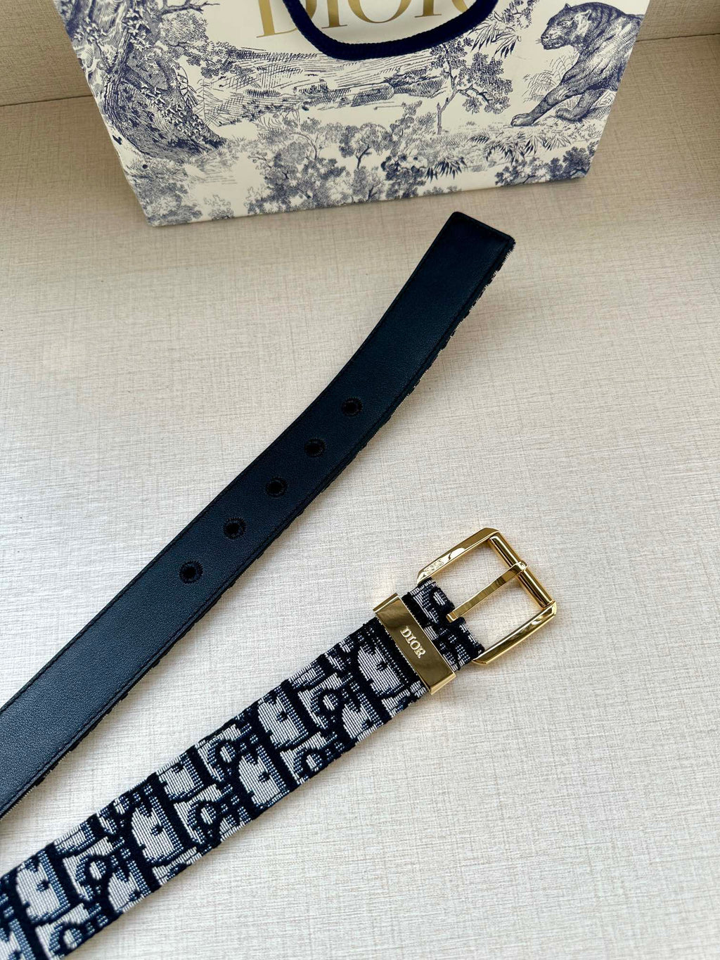 P1Q115D26 Popular High quality belt With full package