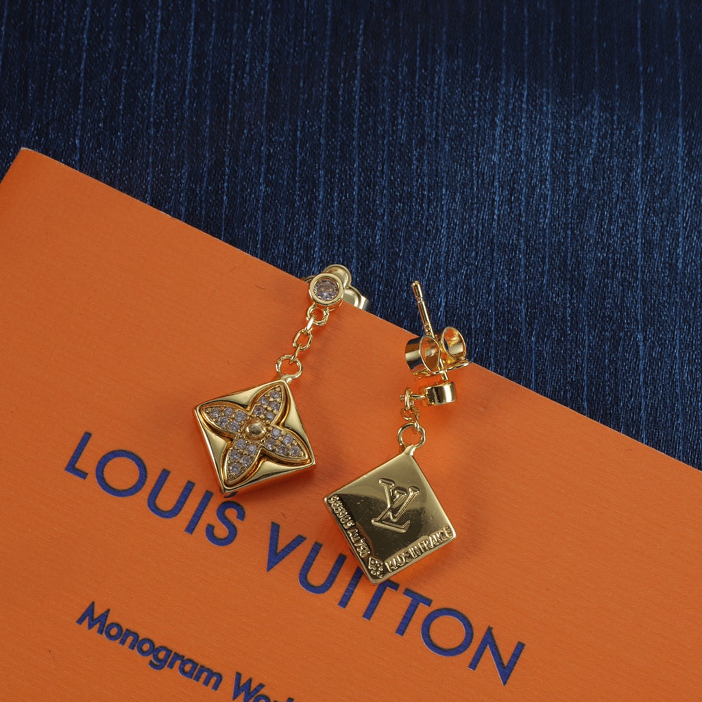 X1N36E67E Popular  Earrings