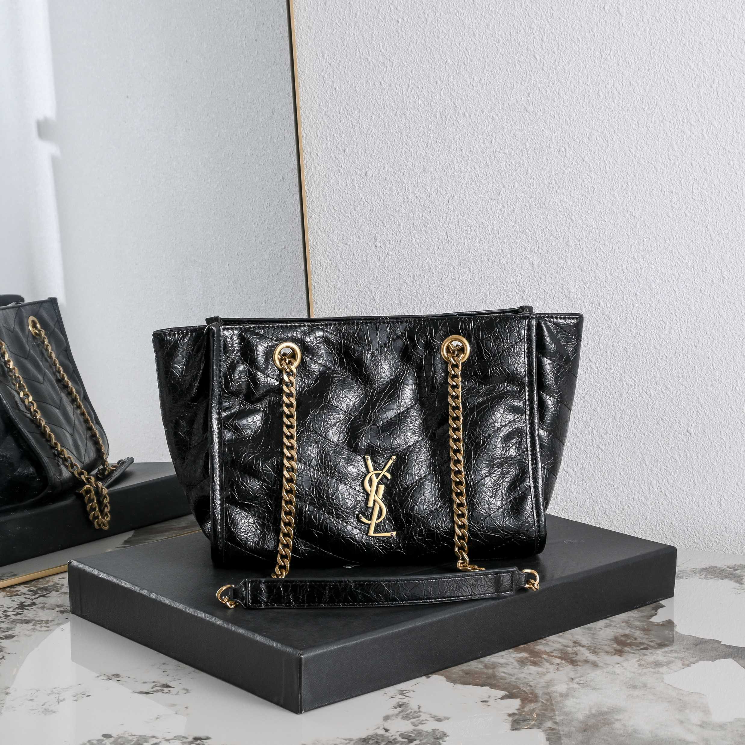 B1R76SL19 Popular leather bag