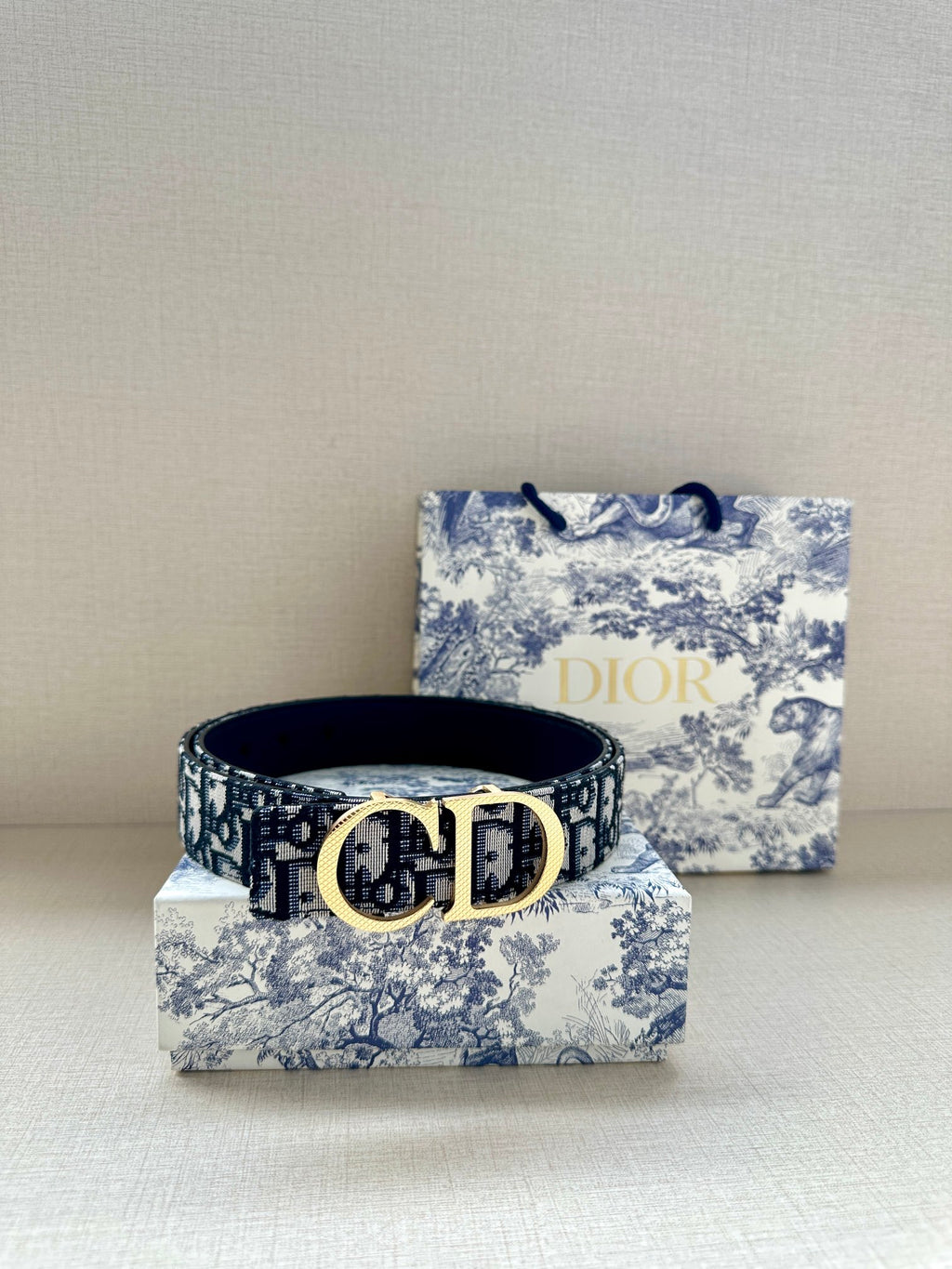 P1R55D197 Popular   High quality belt With full package