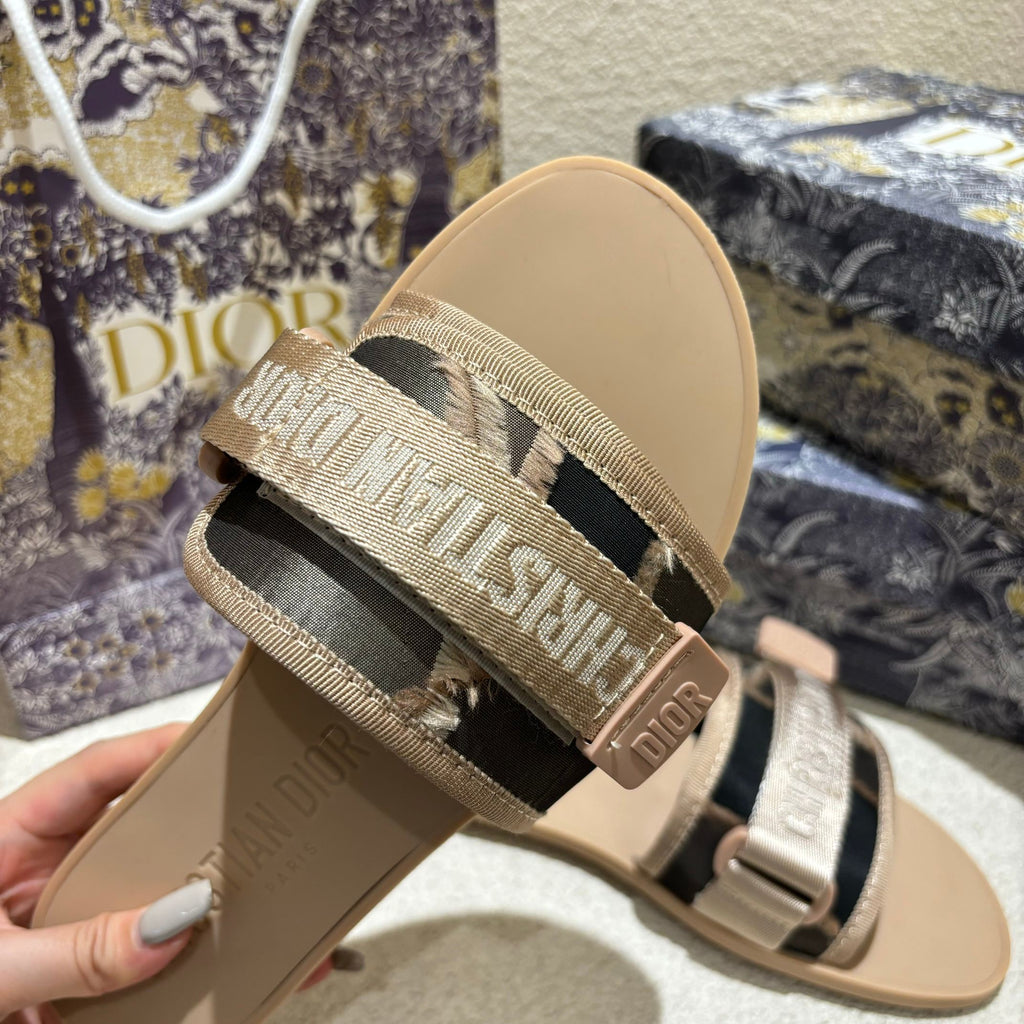 Z1ZD17 Popular slippers