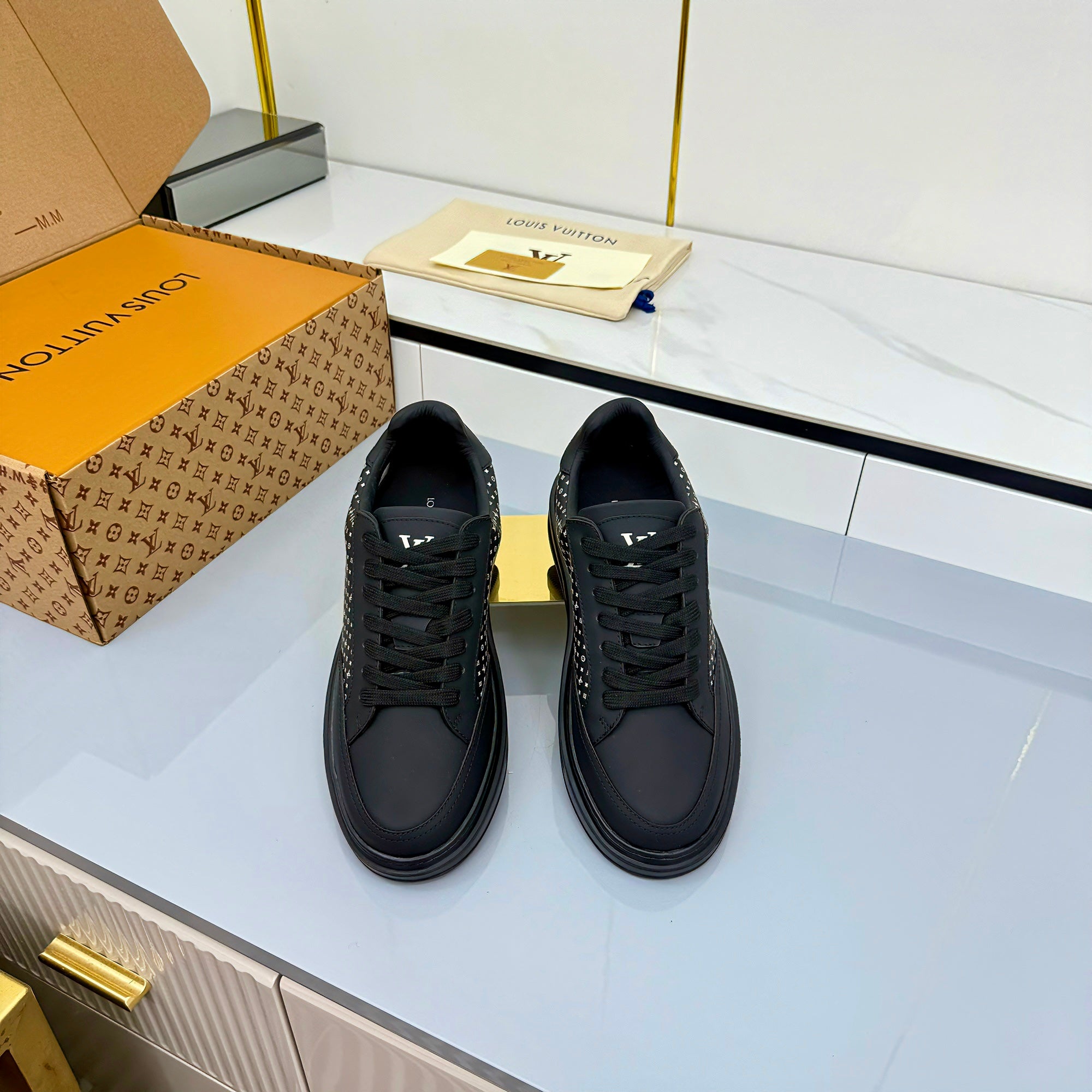 Z2Q95E131 Popular high-quality  Shoes