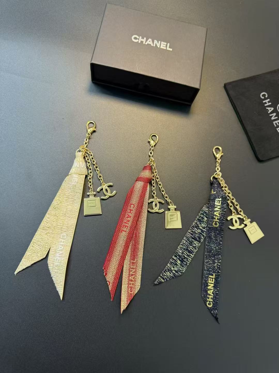 A1R76C33 Popular bag 's charms accessories