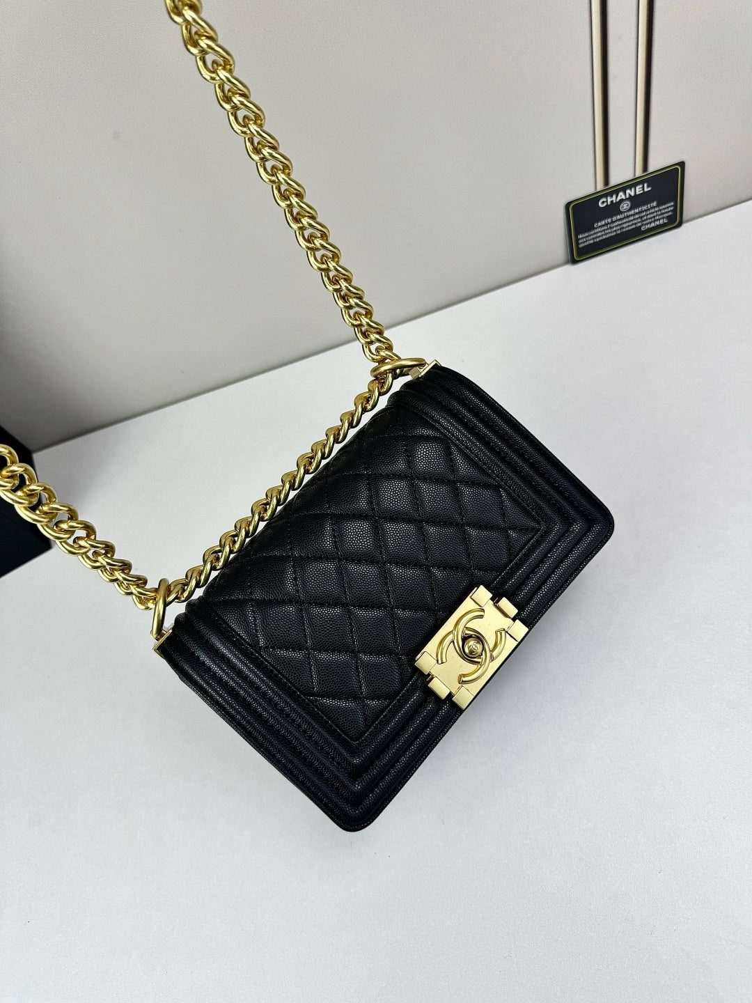 B1P36C17 Popular Caviar leather bag