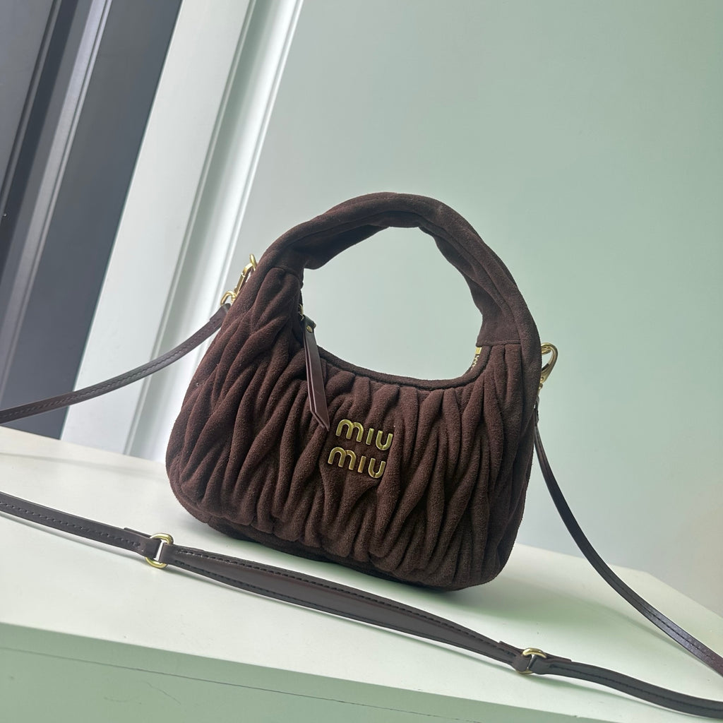 B1P46A117 Popular buckskin bag