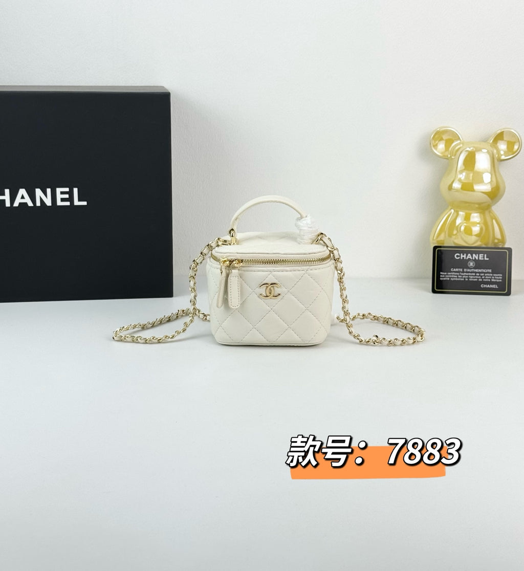 B1X45C46 Popular  leather bag