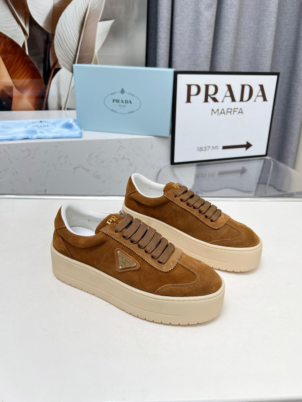 Z2Q95P109 Popular high-quality  shoes