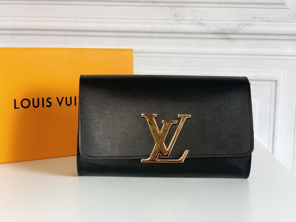 B1X43E38 Popular  leather wallets