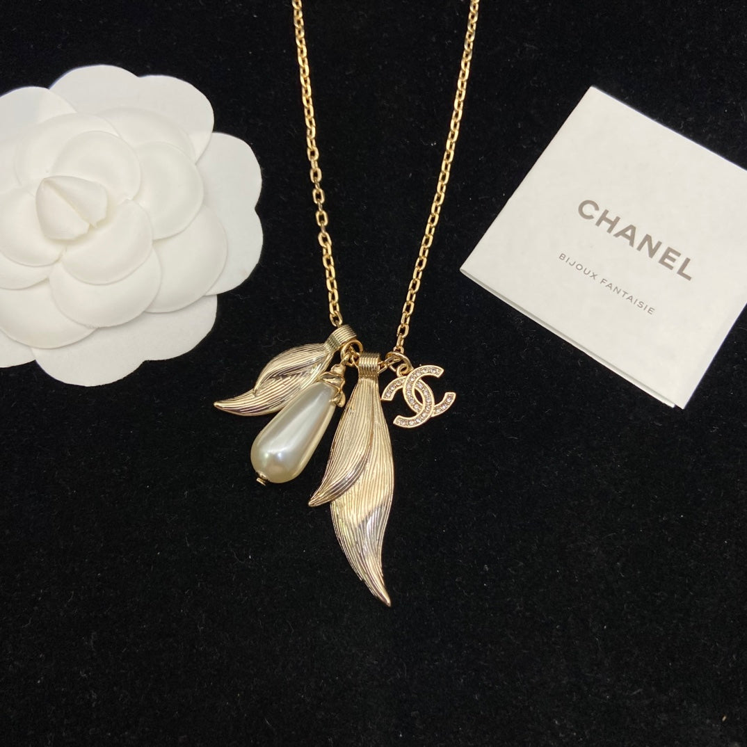 X1Q85C240X Popular Necklace