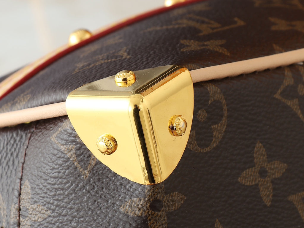 B12W15E4 Popular leather bag