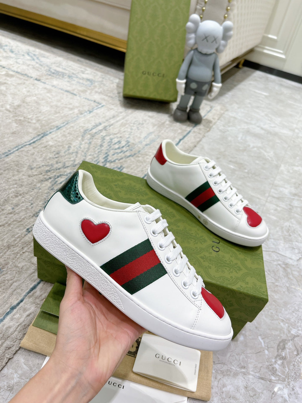 Z2Q105B201 Popular high-quality Shoes