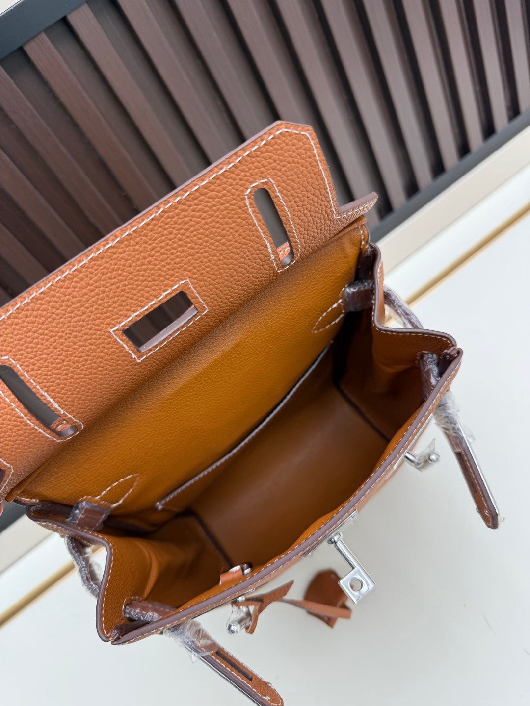 B1P36H45 Popular leather bag