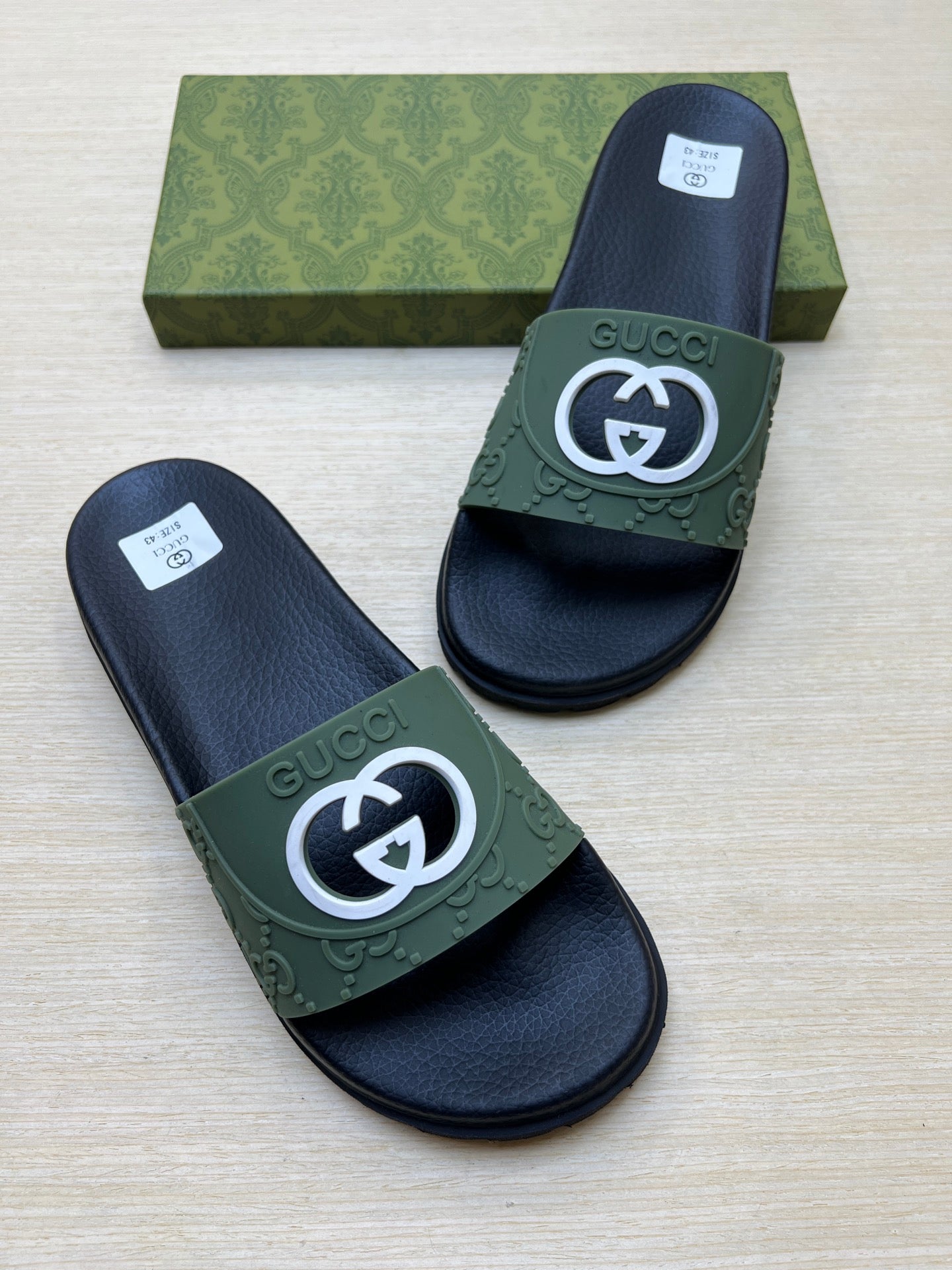 Z5R66B22 Popular  Slippers