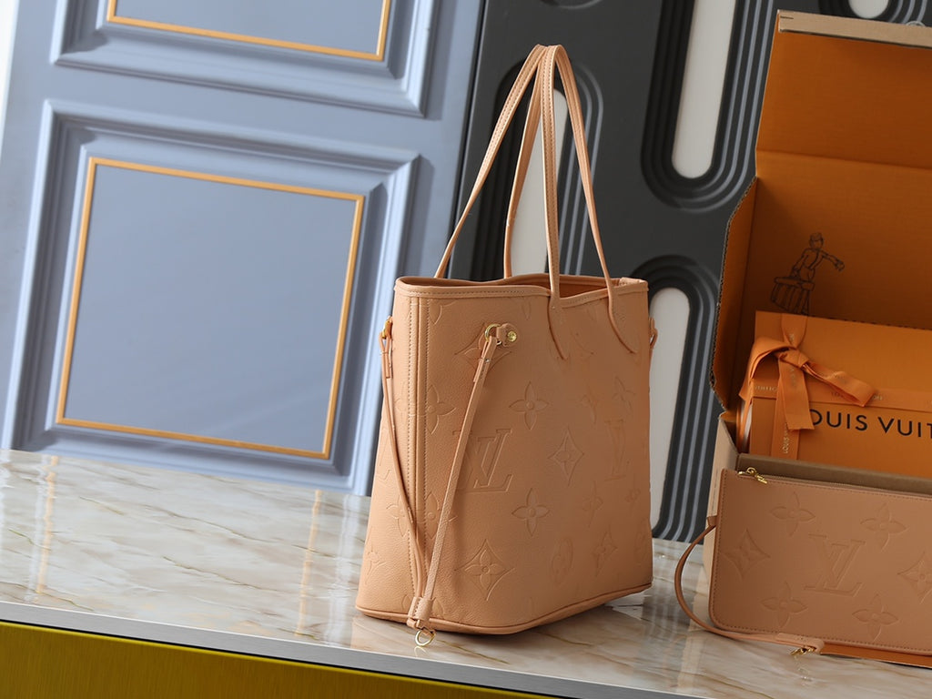 B1P46E92 Popular leather bag