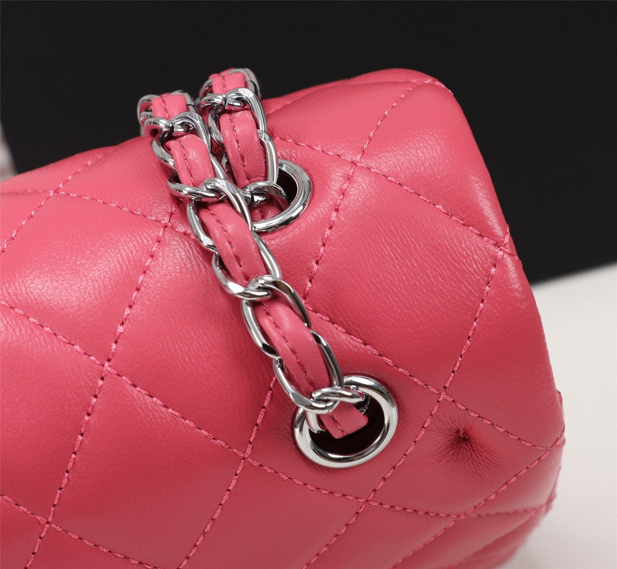 B1X43C97 Popular  leather bag 