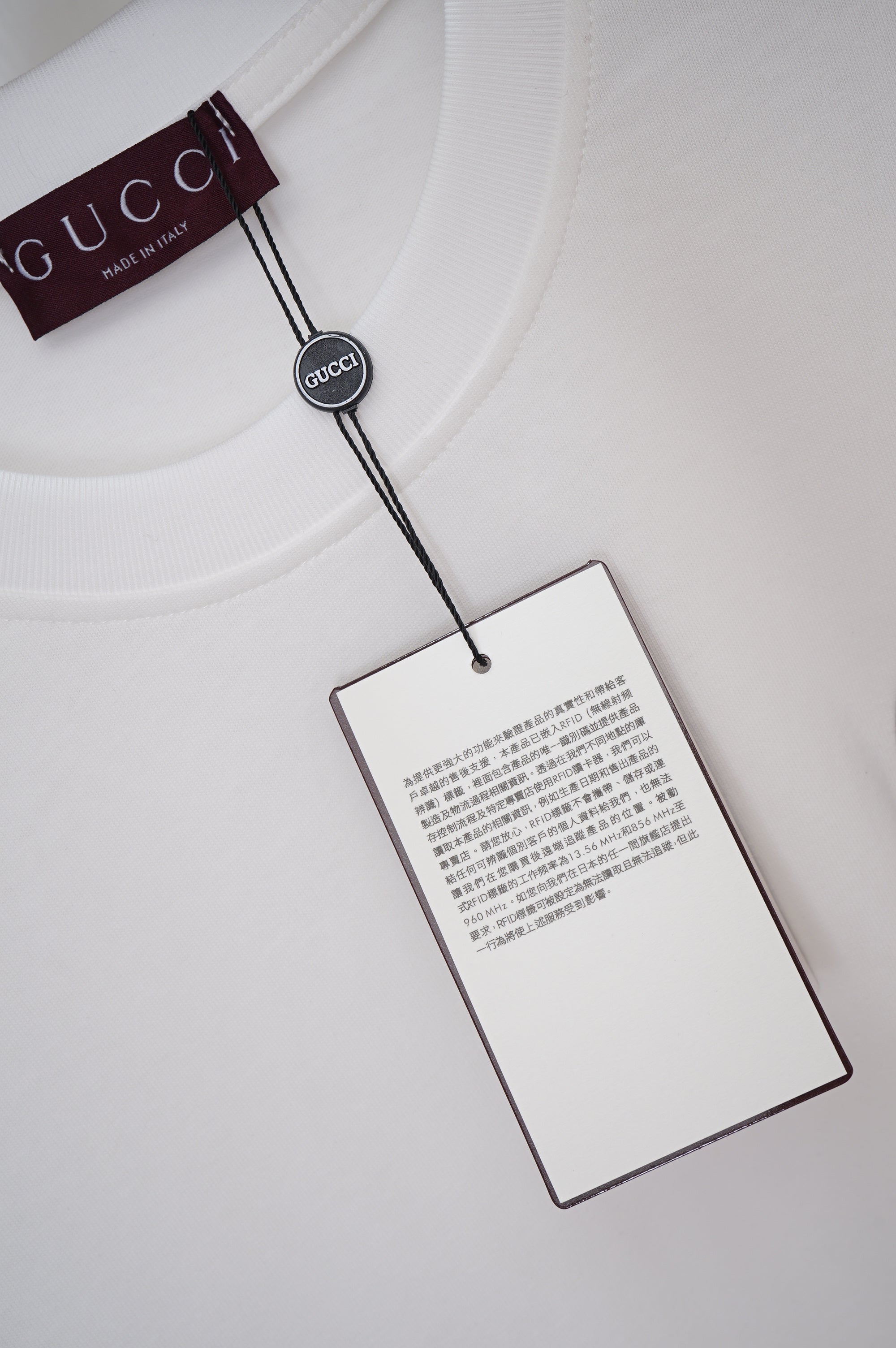U1N65B22 Popular T-shirt