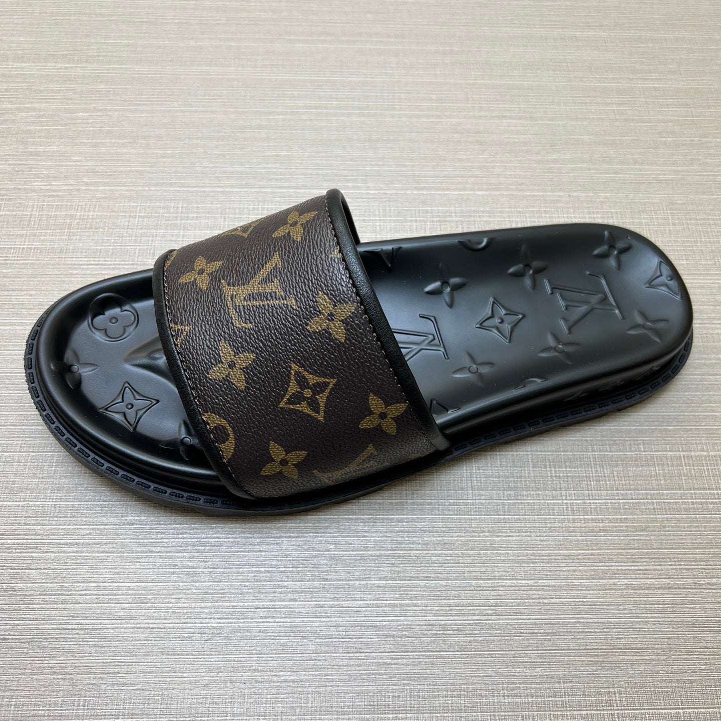 Z5Z35E304 Popular Slippers