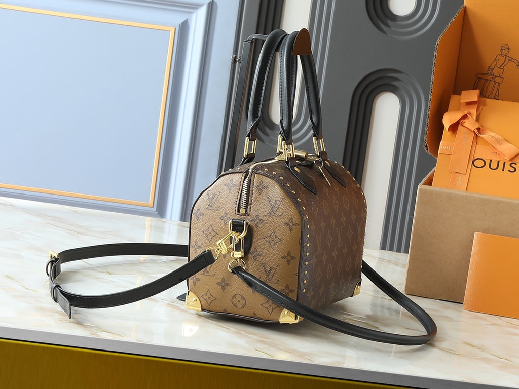 B1R15E52  Popular   leather bag